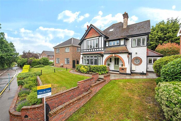 6 Bedroom Detached House For Sale In Broomhill Road, Orpington, Kent, BR6