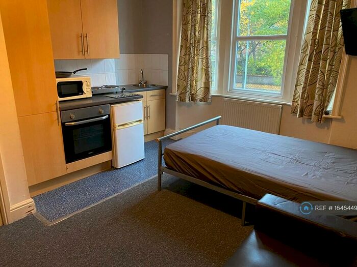 Studio To Rent In Sheffield, Sheffield, S6