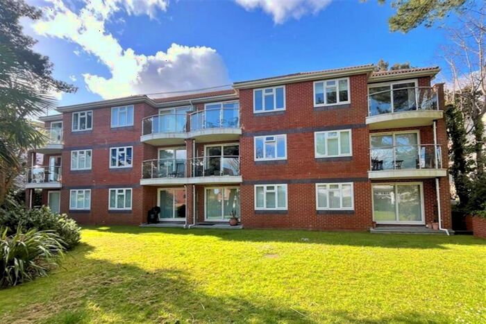 2 Bedroom Flat To Rent In Sandbanks, BH13