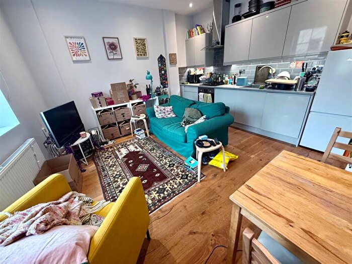 1 Bedroom Flat To Rent In Newfoundland Court, BS2