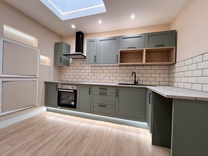 1 Bedroom Flat For Sale In Christchurch Road, Bournemouth, BH1