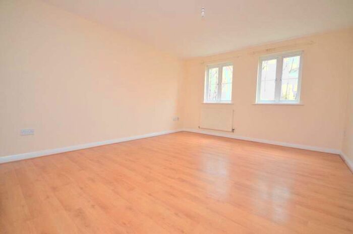 2 Bedroom Apartment To Rent In Tallis Court, Gidea Park, Romford, Essex, RM2