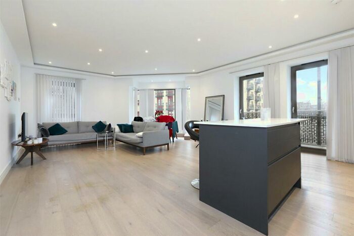 3 Bedroom Apartment To Rent In Compass Apartments, Rotherhithe Street, London, SE16