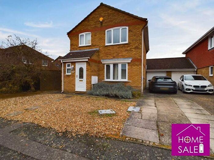 3 Bedroom Detached House For Sale In Eynesbury, St Neots, PE19