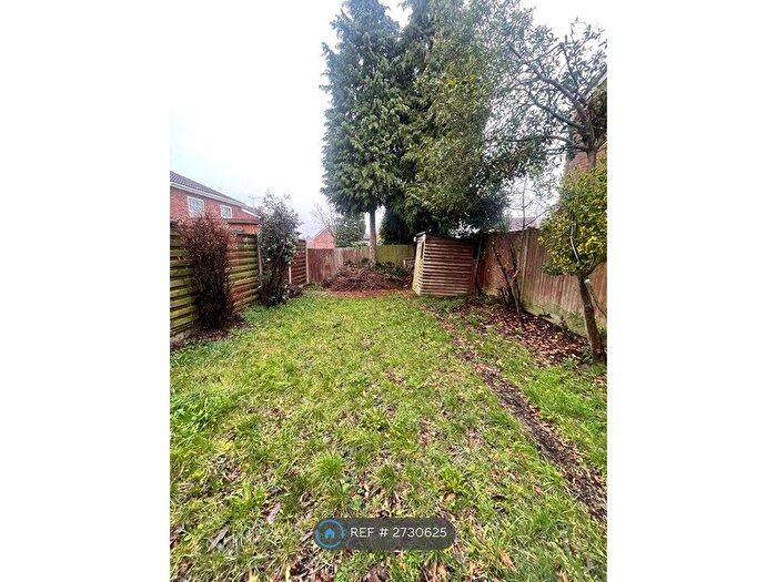 3 Bedroom Semi-Detached House To Rent In Barford Rise, Luton, LU2