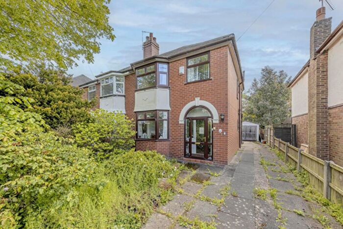 3 Bedroom Semi-Detached House For Sale In Lincoln Avenue, Clayton, ST5
