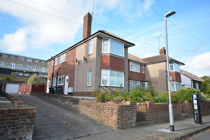 2 Bedroom Flat To Rent In Lawn Road, Broadstairs, CT10