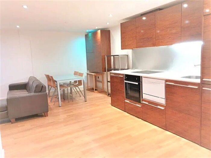 2 Bedroom Flat To Rent In The Ropewalk, Nottingham, Nottinghamshire, NG1