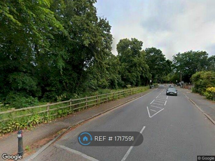 4 Bedroom Detached House To Rent In Old Bath Road, Colnbrook, Slough, SL3