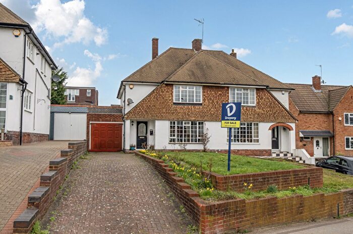 3 Bedroom Semi Detached House For Sale In Hurst Road, Bexley, DA5