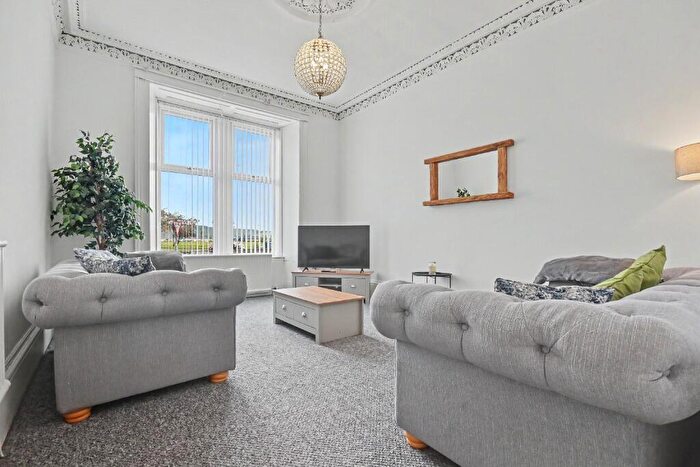 2 Bedroom Flat To Rent In Newark Street, Inverclyde, Greenock, PA16