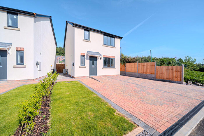 3 Bedroom Detached House For Sale In Rocks Road, Joys Green, GL17
