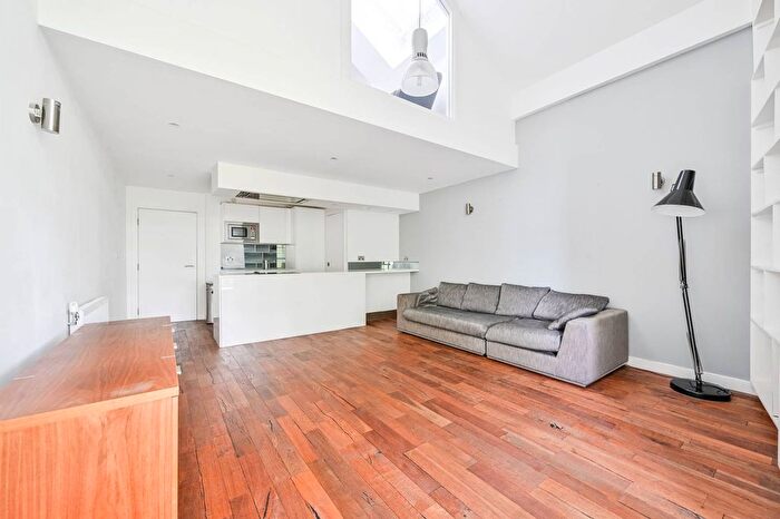 2 Bedroom Maisonette To Rent In Wharf Street, Deptford, London, SE8