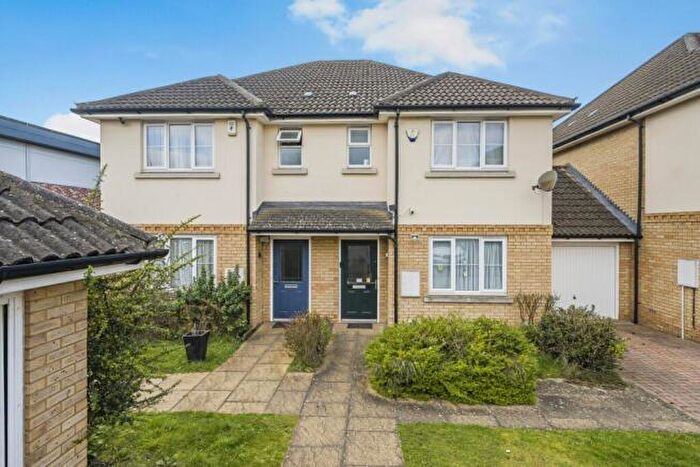 3 Bedroom Semi Detached House For Sale In Mulberry Place, Harrow, HA2