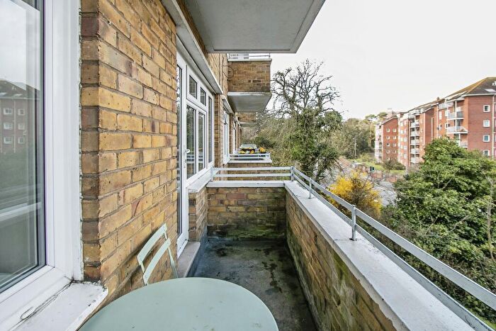 2 Bedroom Bungalow To Rent In Boscombe Spa Road, Bournemouth, BH5