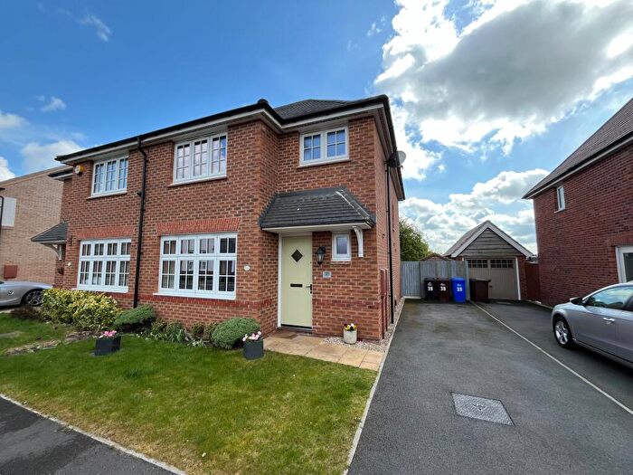 3 Bedroom Semi-Detached House To Rent In Castle Close, Stretton, Burton-On-Trent, DE13