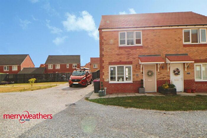 2 Bedroom Semi-Detached House For Sale In Thomas Hill Grove, Kilnhurst, Mexborough, S64