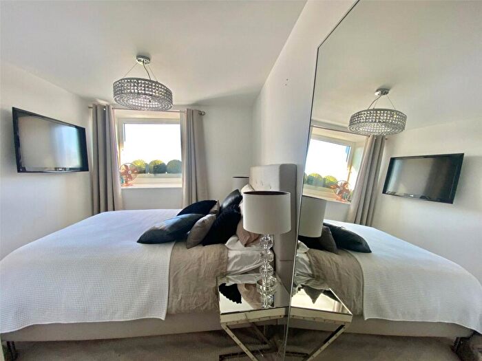 2 Bedroom Apartment To Rent In Becket House, New Road, CM14
