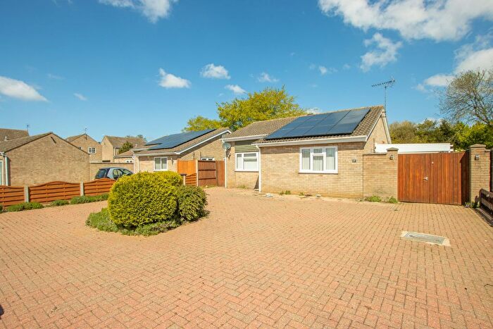 2 Bedroom Detached Bungalow For Sale In Rolfe Crescent, Heacham, PE31