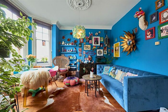 1 Bedroom Flat To Rent In Avonmore Road, Kensington, W14