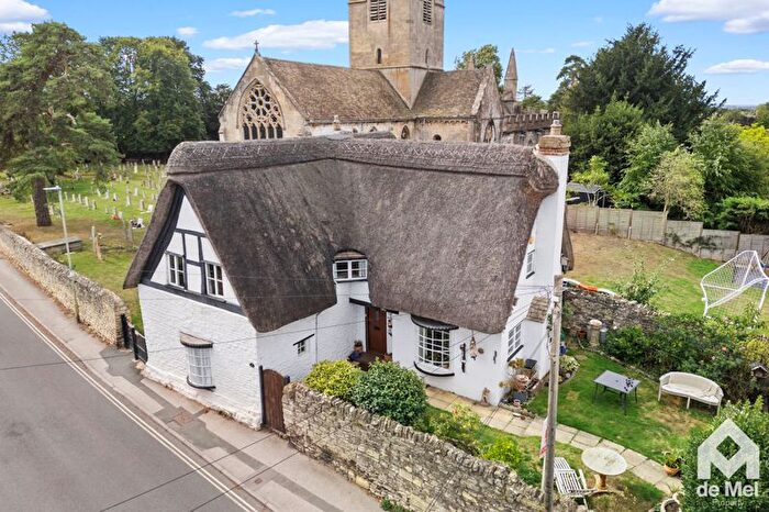 4 Bedroom Cottage For Sale In School Road, Bishops Cleeve, Cheltenham, GL52