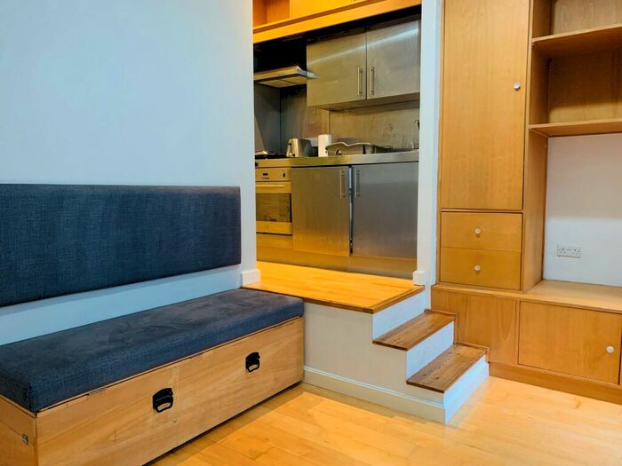 Flat To Rent In Vicar Lane, Leeds, West Yorkshire, LS1