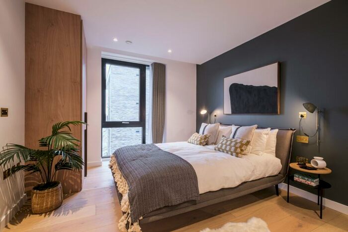 3 Bedroom Apartment To Rent In Camley Street Kings Cross, NW1