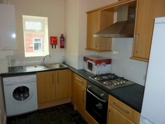 1 Bedroom Flat To Rent In Flat Ecclesall Road, Sheffield, S11