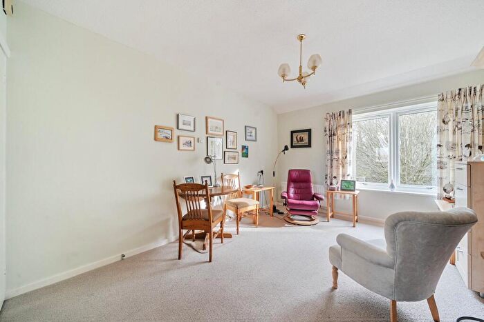 1 Bedroom Retirement Property For Sale In Oaktree Court, Portland Drive, Willen, Milton Keynes, MK15