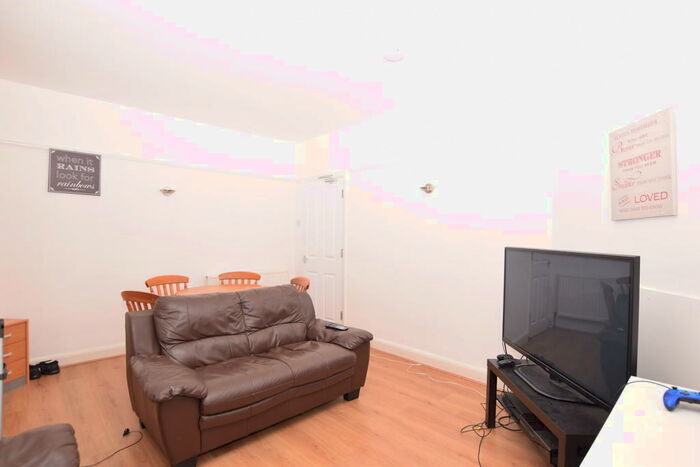 3 Bedroom Semi-Detached House To Rent In Filton Avenue, BS34