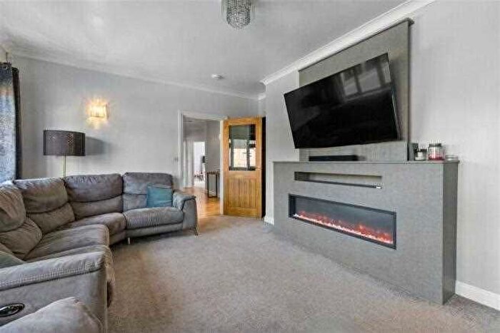 5 Bedroom Detached House To Rent In Yewhurst Road, Solihull, B91