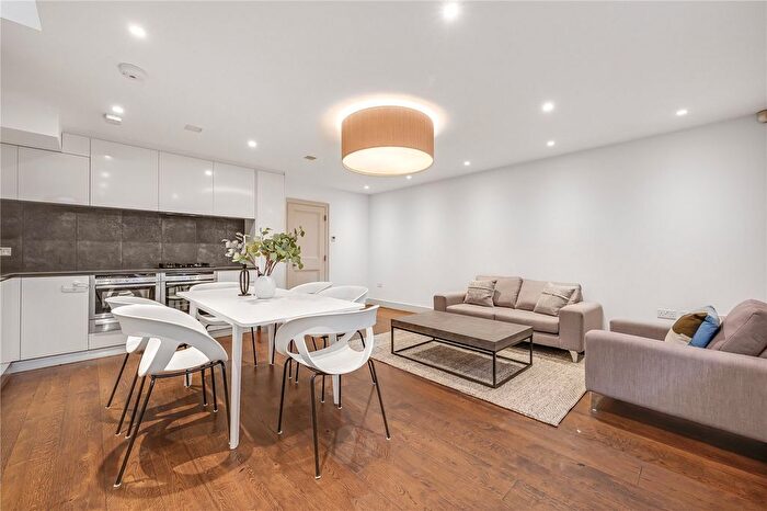 2 Bedroom Flat To Rent In Queen Anne Street, Marylebone, London, W1G