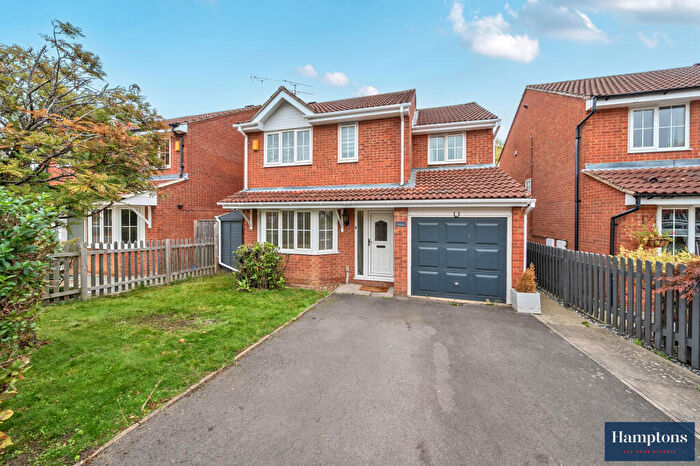 4 Bedroom Detached House For Sale In Gresley Close, Welwyn Garden City, AL8