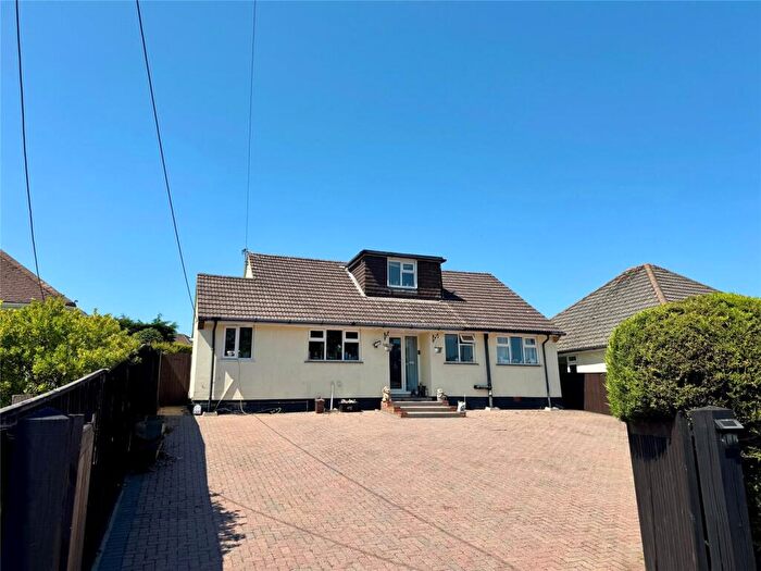 4 Bedroom Bungalow For Sale In Ferndale Road, New Milton, Hampshire, BH25