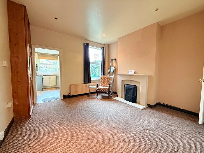 3 Bedroom Terraced House To Rent In Chard Street, Nottingham, NG7