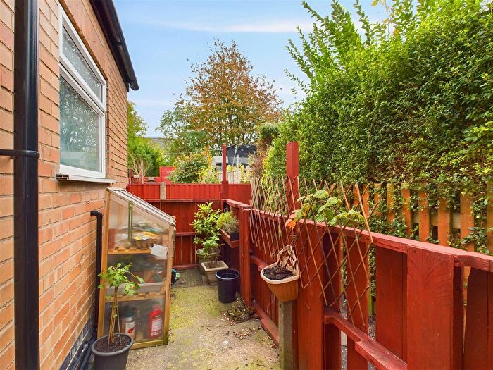 2 Bedroom End Of Terrace House To Rent In Bestwood Road, Bulwell, Nottingham, NG6