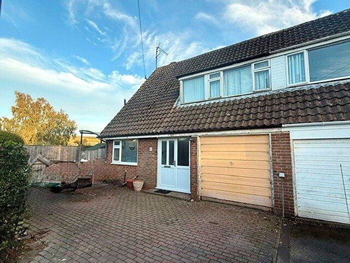 3 Bedroom Semi-Detached House For Sale In School Road, Upper Beeding, West Sussex, BN44