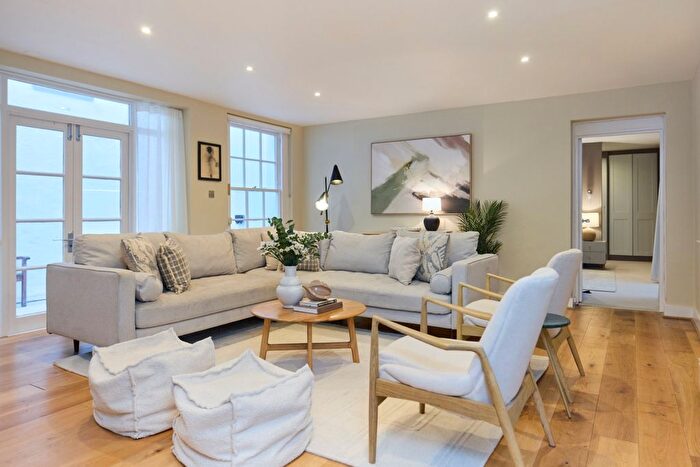 3 Bedroom Flat For Sale In Strathearn Place, Paddington, London, W2
