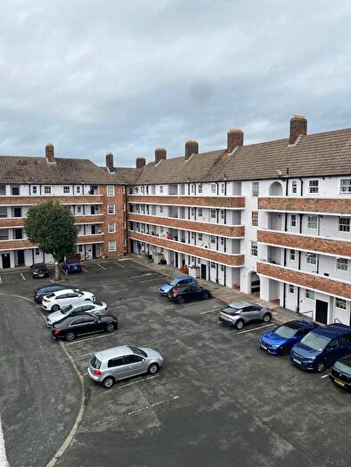 3 Bedroom Apartment To Rent In Wavertree Gardens, Liverpool, L15