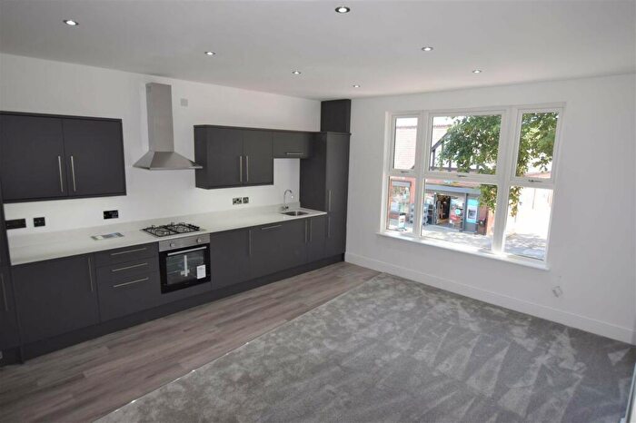 3 Bedroom Apartment To Rent In Burton Road, West Didsbury, M20