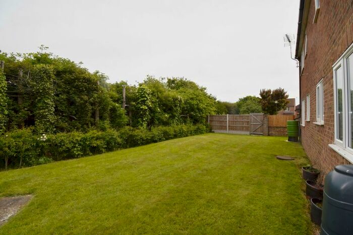 1 Bedroom Flat To Rent In Chelmer Close, Kirby Cross, Frinton-on-Sea, CO13