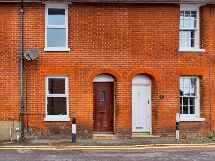 2 Bedroom Cottage To Rent In Church Lane, Canterbury, Kent, CT2