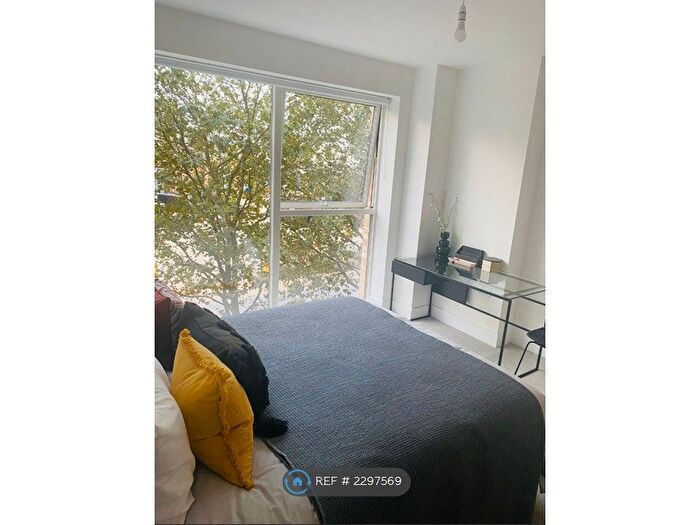 2 Bedroom Flat To Rent In Agnes George Walk, London, E16