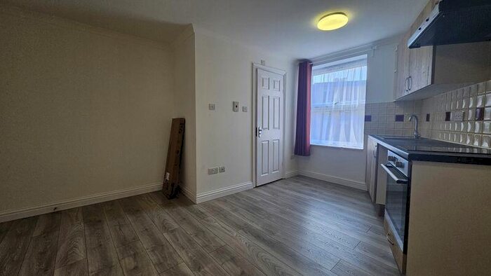 1 Bedroom Flat To Rent In Stoke Newington Road, London, N16