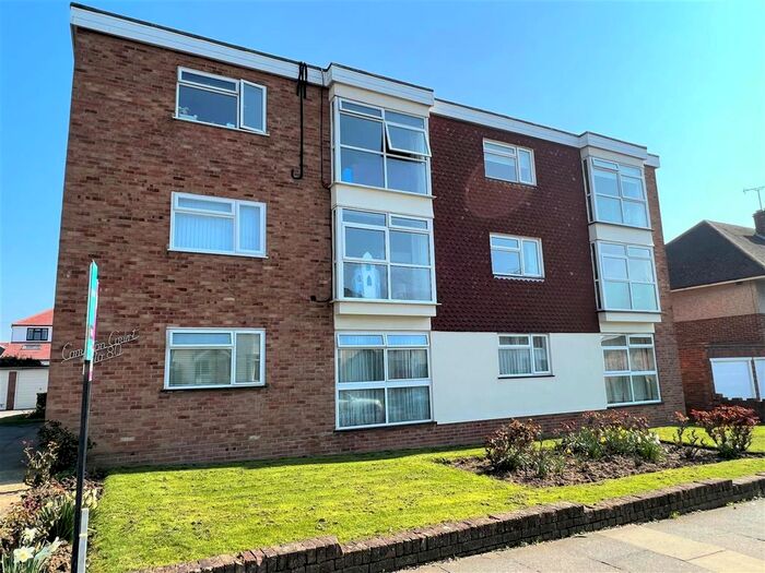 2 Bedroom Flat To Rent In Canvey Road, Compton Court, Leigh-On-Sea, SS9