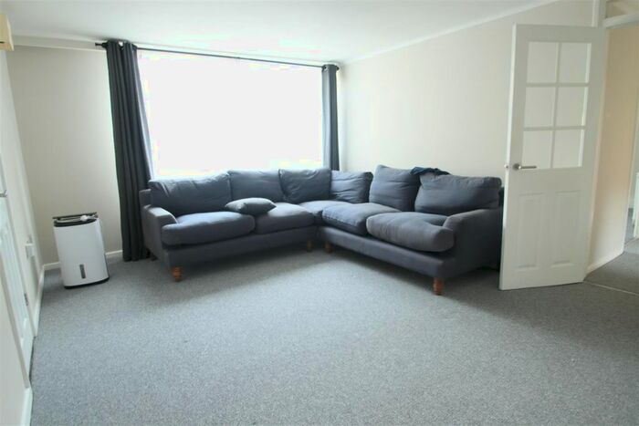 2 Bedroom Flat For Sale In Lordswood Road, Harborne, Birmingham, B17