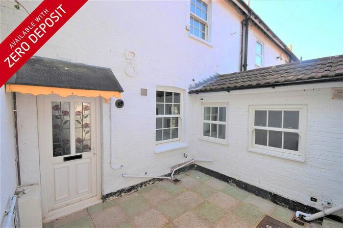 3 Bedroom End Of Terrace House To Rent In Railway Cottages, St. Leonards-On-Sea, TN38