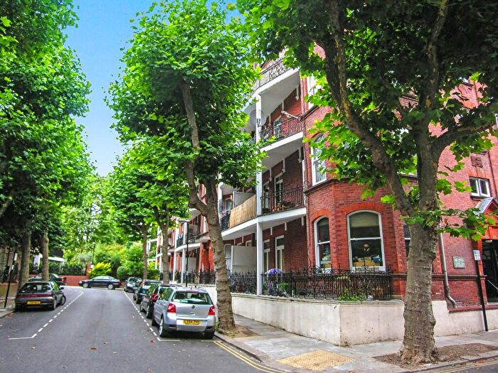 3 Bedroom Flat For Sale In Lissenden Gardens, London, NW5