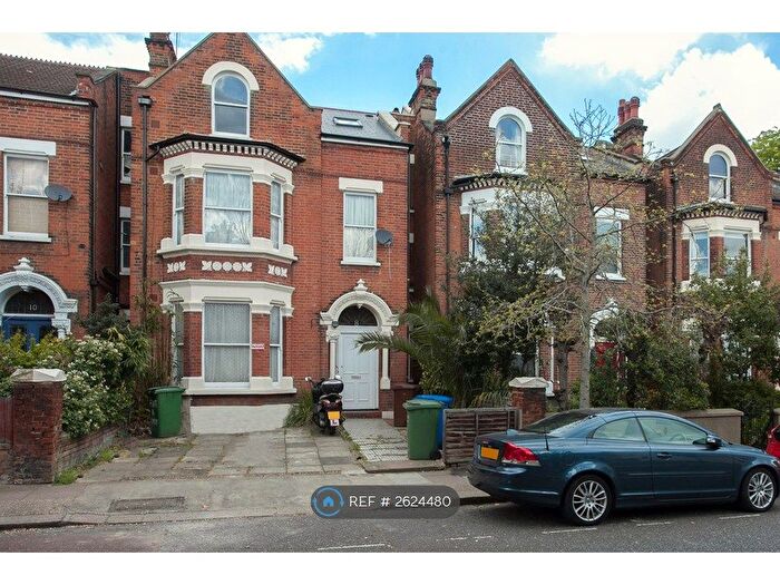 2 Bedroom Flat To Rent In Knatchbull Road, London, SE5
