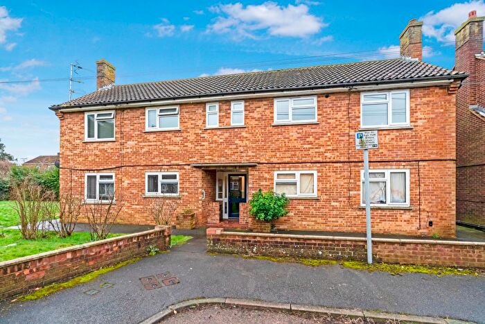 1 Bedroom Flat For Sale In Bowls Place, Paddock Wood, Tonbridge, TN12